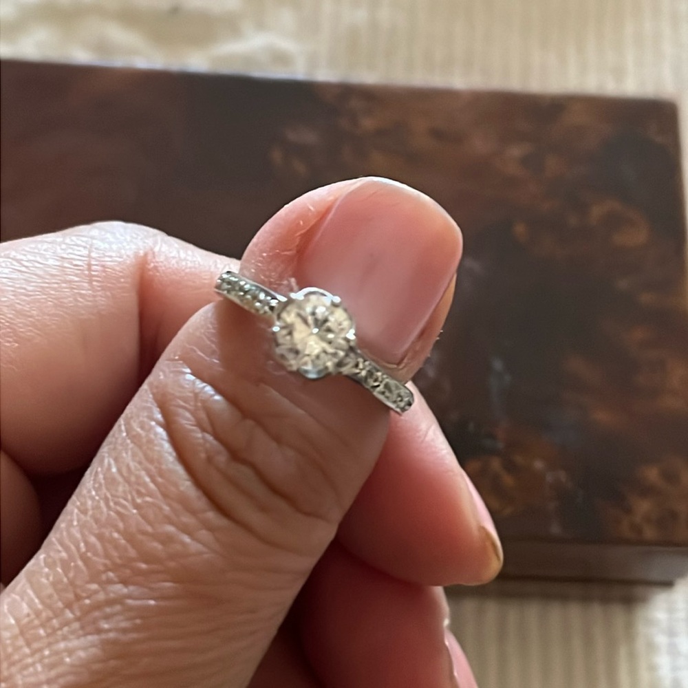 Silver/Zirconia Size 6